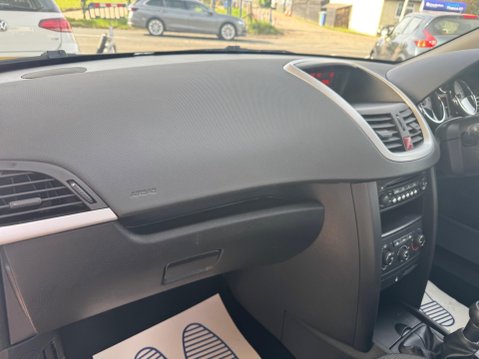 Peugeot 207 1.4 S Euro 5 3dr (A/C) 25