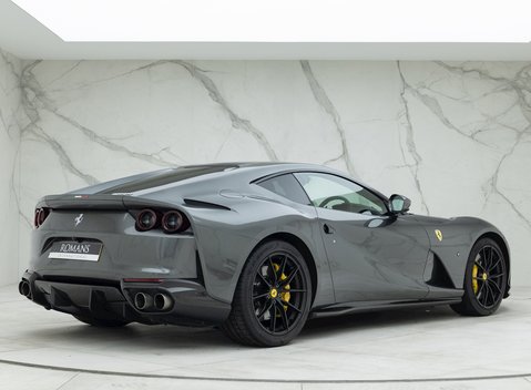 Ferrari 812 Superfast 7