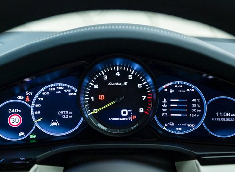 Porsche Cayenne Turbo S E-Hybrid 18