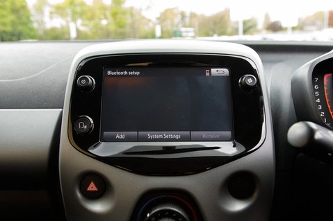 Toyota Aygo VVT-I X-PLAY X-SHIFT 25