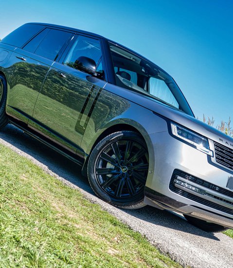 Land Rover Range Rover P440e SE 1