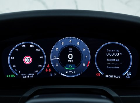 Porsche 911 Carrera 4 GTS (992.2) 27