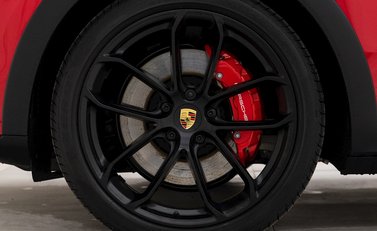 Porsche Cayenne GTS Coupé 8