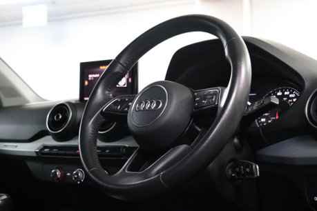 Audi Q2 TDI SPORT 12