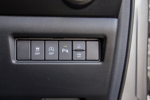 Suzuki Swift SZ5 DUALJET MHEV 11