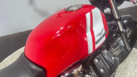 Moto Guzzi V7 ABS SPECIAL 2015 ONLY 7K MOT EXCELLENT CONDITION RETRO 744CC 32