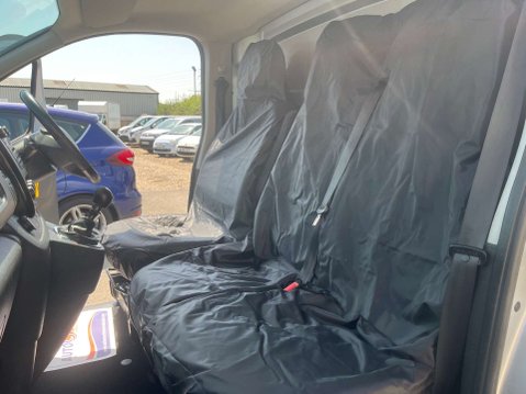 Vauxhall Vivaro 1.6 Vivaro 2700 Sportive CDTi 39