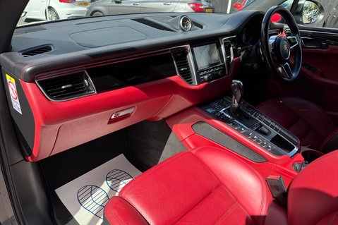 Porsche Macan D S PDK - £14K EXTRAS -AIR SUSPENSION -PDLS+ -BOSE -SIDE SKIRTS -ACC-CAMERA 23