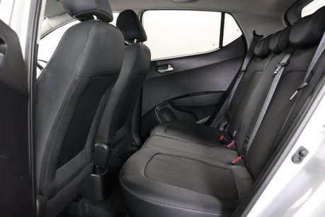 Hyundai i10 PREMIUM 39