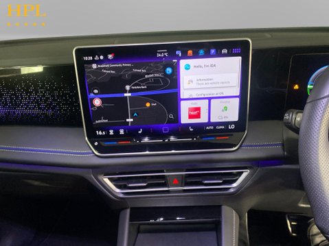 Volkswagen Tiguan 1.5 TSI eHybrid 19.7kWh R-Line SUV 5dr Petrol Plug-in Hybrid DSG Euro 6 (s/ 17