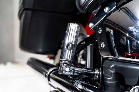Harley-Davidson Softail Deluxe 1745. VAT Q. ONE OWNER. IMMACULATE EXAMPLE. TWO-TONE PAINT. 31