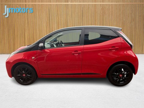 Toyota Aygo 1.0 VVT-i x-cite 4 Red Bi-Tone Hatchback 5dr Petrol Manual Euro 6 (68 ps) 16