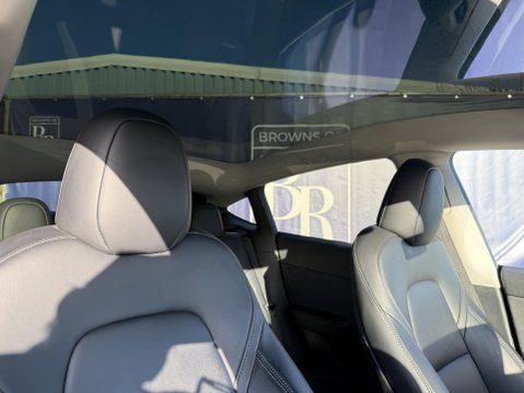 Tesla Model Y (Dual Motor) Long Range SUV 5dr Electric Auto 4WDE (384 bhp) 46