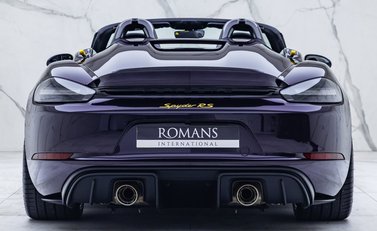 Porsche 718 Spyder RS 11