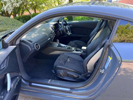 Audi TT 2.0 TFSI Sport S Tronic quattro Euro 6 (s/s) 3dr 28