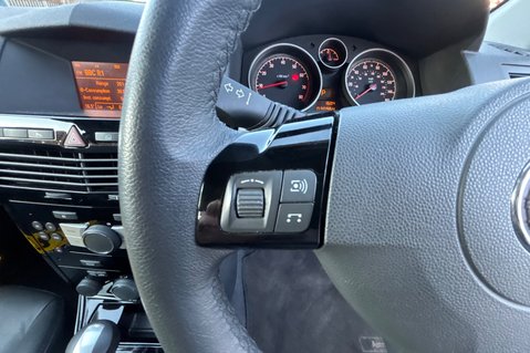 Vauxhall Astra ELITE.. AUTOMATIC.. 16 SERVICES.. 13 MAIN DEALER.. LOOK ONLY 30K MILES..  10