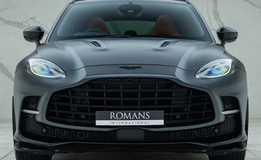 Aston Martin DBX 707 4