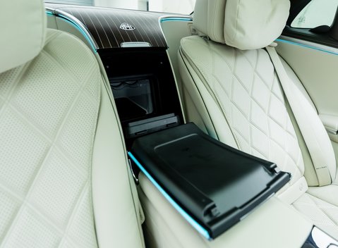 Mercedes-Benz S Class S580 Maybach First Class 21