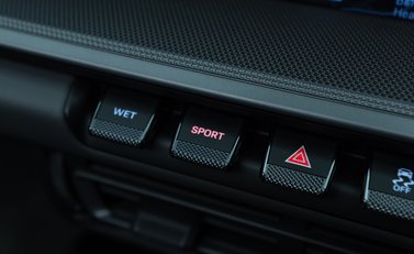 Porsche 911 Targa 4 (992) 24