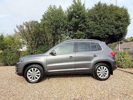 Volkswagen Tiguan 2.0 TDI BlueMotion Tech Match DSG 4WD Euro 5 (s/s) 5dr 3