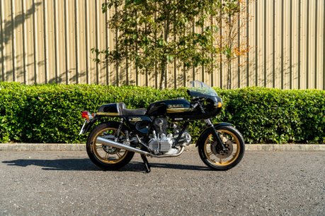 Ducati 900 SS DESMO. EXCELLENT EXAMPLE. NEW GASKETS. UPDATED CARBS. SINGLE & DUAL SEAT 1