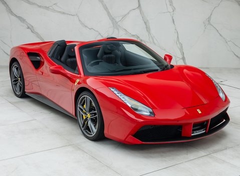 Ferrari 488 SPIDER 11