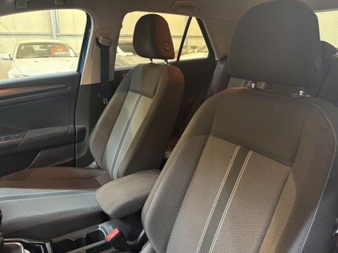 Volkswagen T-Roc 1.5 TSI EVO SE Euro 6 (s/s) 5dr 12