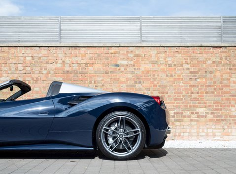 Ferrari 488 Spider 33