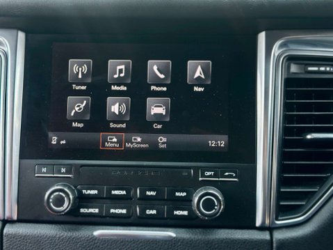 Porsche Macan 2.0T SUV 5dr Petrol PDK 4WD (s/s) (252 ps) 17