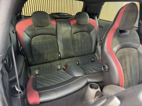 Mini Hatch 2.0 John Cooper Works Auto 3dr 61