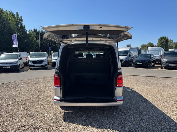Volkswagen Transporter AUTO Crew Cab SWB L1H1 210BHP T32 Tdi Sportline Kombi Nav EURO 6 NO VAT 9