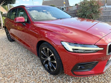 Volvo V60 2.0 D4 Momentum Pro Auto Euro 6 (s/s) 5dr 7