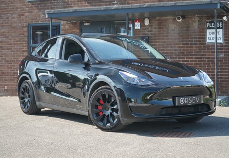 Tesla Model Y LONG RANGE AWD Enhanced Autopilot Navigate on Autosteer Autopark 20"Alloys 