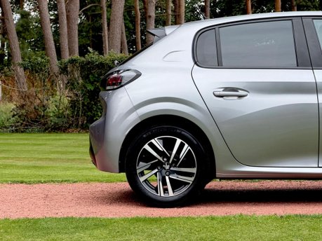 Peugeot 208 PURETECH ACTIVE PREMIUM PLUS S/S 17
