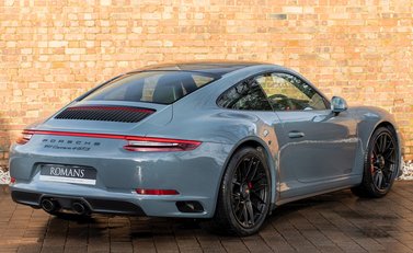 Porsche 911 (991.2) Carrera 4 GTS 7