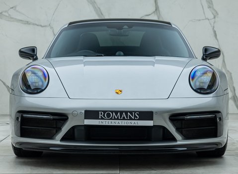 Porsche 911 Carrera GTS (992) 7
