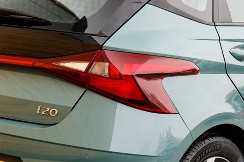 Hyundai i20 T-GDI SE CONNECT MHEV 9