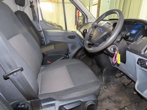 Ford Transit 2.0 350 EcoBlue FWD L2 H3 Euro 6 5dr 5