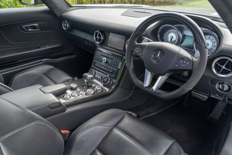 Mercedes-Benz SLS AMG 10