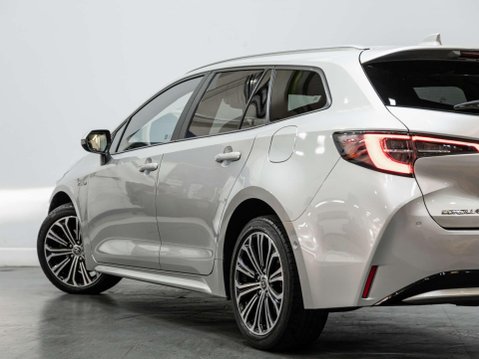 Toyota Corolla 1.8 VVT-h Design Touring Sports 5dr Petrol Hybrid CVT Euro 6 (s/s) (122 ps) 27