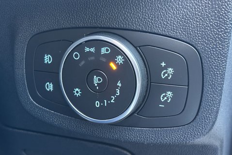 Ford Fiesta Sport 125 ps Ecoboost - Sat Nav / Parking Sensors - No VAT 39