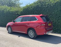 Mitsubishi Outlander (Sold) 2.4h TwinMotor 13.8kWh 4h SUV 5dr Petrol Plug-in Hybrid CVT 4WD Euro 32