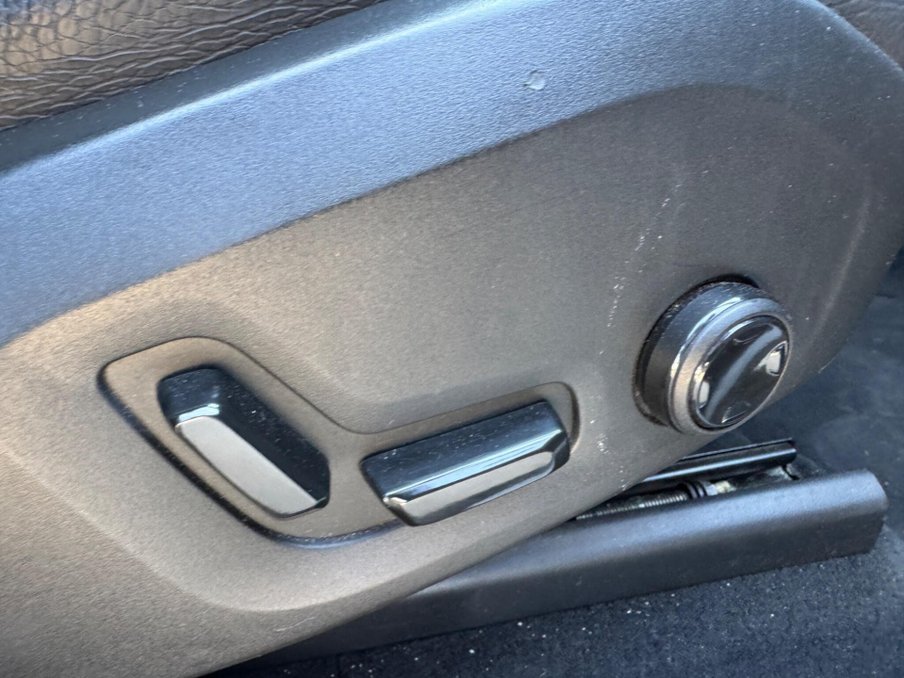 2018 Volvo XC60 — image 32