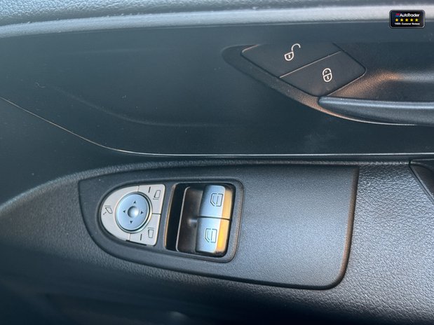 Mercedes-Benz Vito Crew Cab AUTO LWB L2H1 Premium 116 Air Con Alloys Camera Nav Sensors SELECT 27