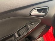 Ford Focus 1.0T EcoBoost Zetec S Euro 5 (s/s) 5dr 19