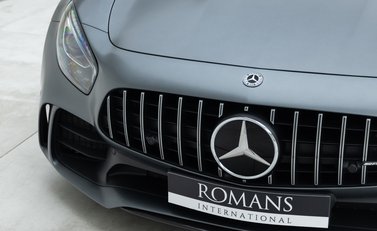 Mercedes-Benz AMG GT R PREMIUM 21