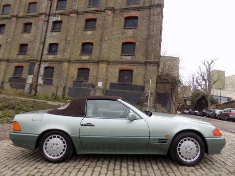 Mercedes-Benz SL Series 500SL-32 71