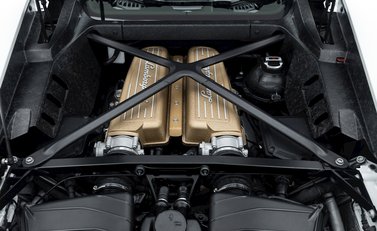 Lamborghini Huracan LP640-4 Performante 26