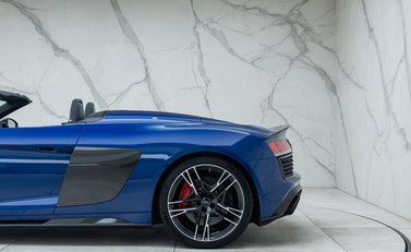 Audi R8 V10 PERFORMANCE CARBON BLACK SPYDER 49