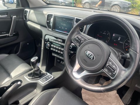 Kia Sportage 1.7 CRDi 3 Euro 6 (s/s) 5dr 33